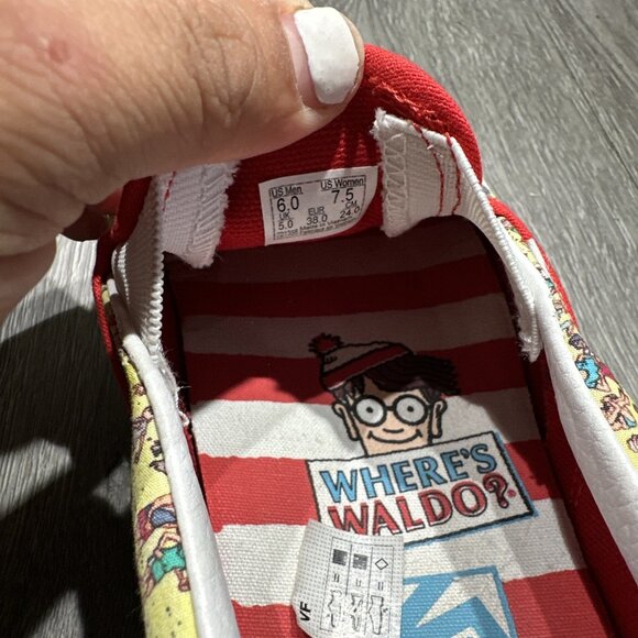 Vans x Where’s Waldo Classic Slip-On “Find Steve”  Women’s 7.5 / Men’s 6 - Picture 8 of 8